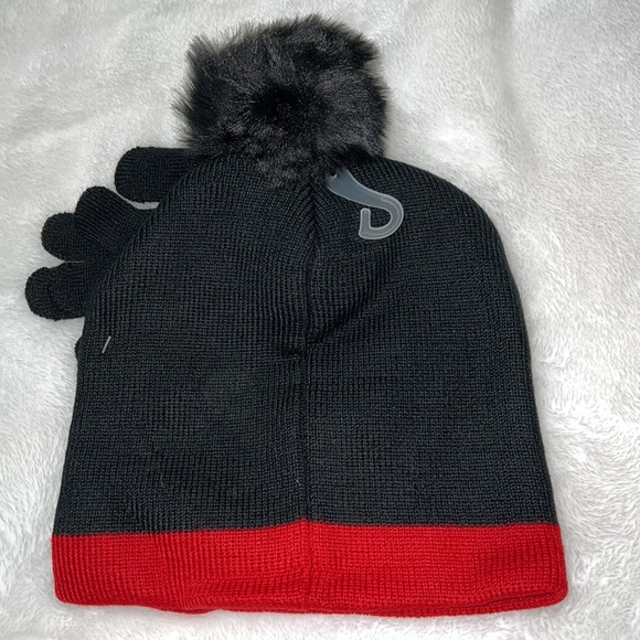 Set of 2, Disney Minnie Mouse beanie hat and gloves set. - Picture 10 of 13